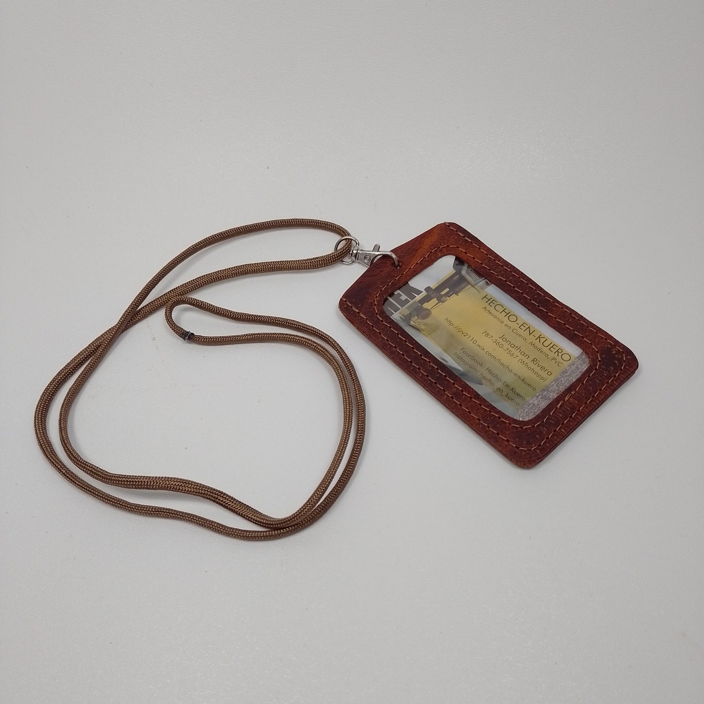 Porta ID para el cuello (Pullman Marron)