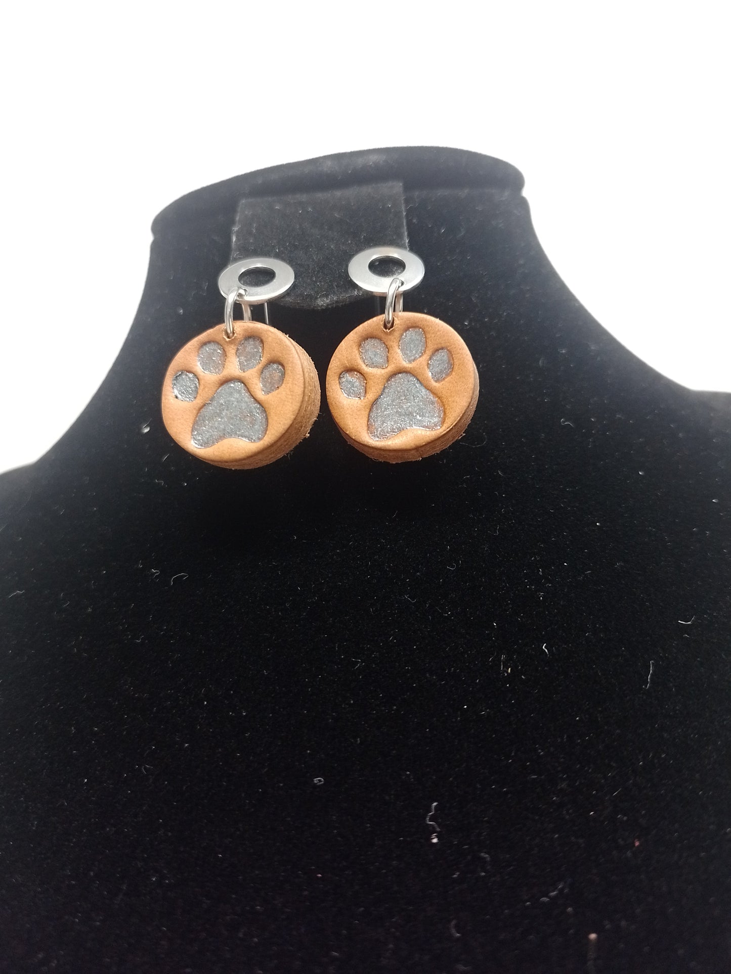 Dog Paw 🐾 Earrings